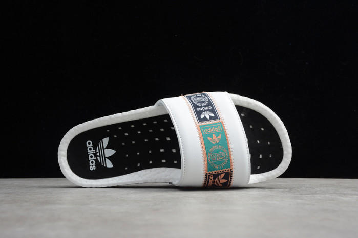 ADILETTE BOOST SLIPPER FX7466