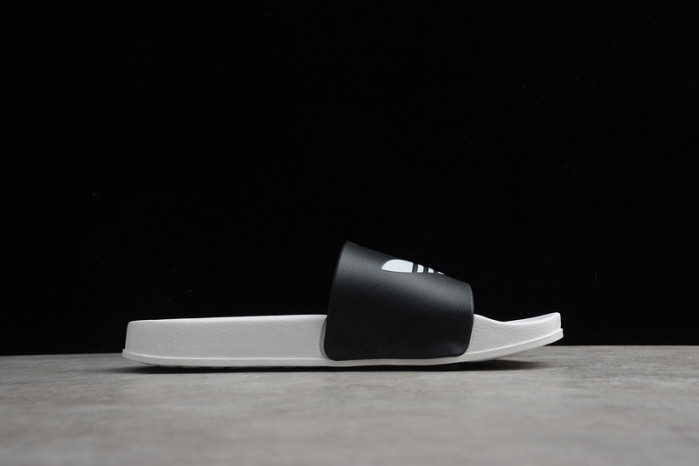 ADILETTE PRIDE SLIPPER H903P177